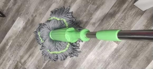 360° Spin Bamboo Mop | Self-Wringing, Reusable Microfiber Pad đ±